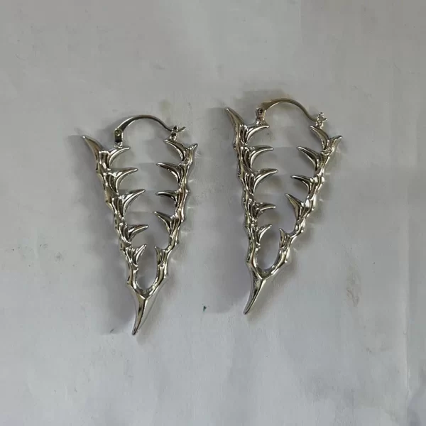 Cyberpunk Style Canine Teeth Earrings Unisex Metal Perforated Eardrop Fashion HipHop Gothic Earwear Jewelry Ear Accessories Gift - Image 3