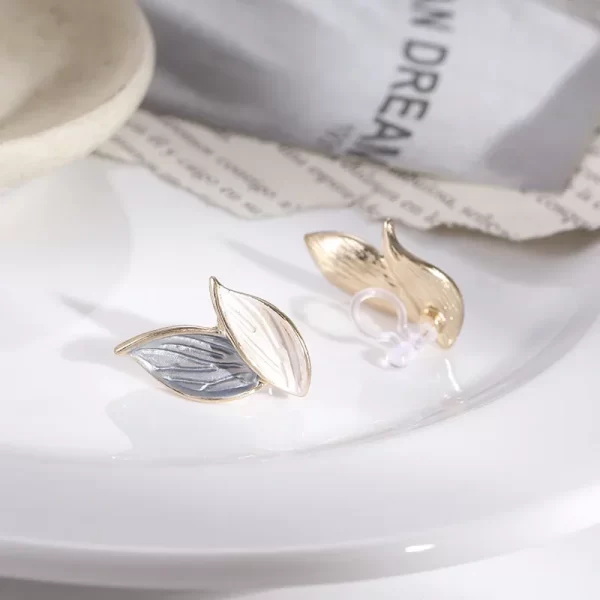 2024 New Y2K Aesthetic Hip Hop Punk Style Liquid Butterfly Zircon Earring for Woman Cool Metal Big Earrings Jewelry Wholesale - Image 7