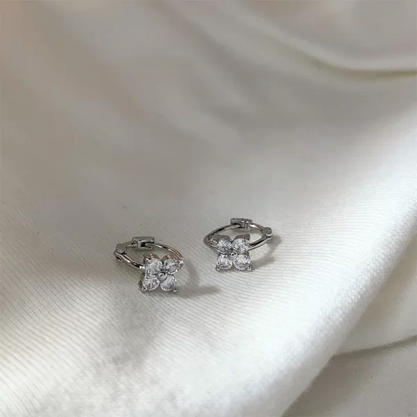 Trendy Cute Sweet Hollow Heart Cz Zircon Hoop Earring Women Classic Shiny Stud Earrings Fashion Small Ear Buckle Female Jewelry - Image 12