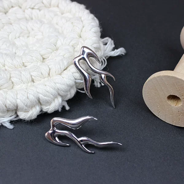 Street Hip hop Silver Metal Personality Wild Cool Flame Shape Earrings Boys and Girls Fashion Nightclub Earrings Gift 2022 New - Image 2