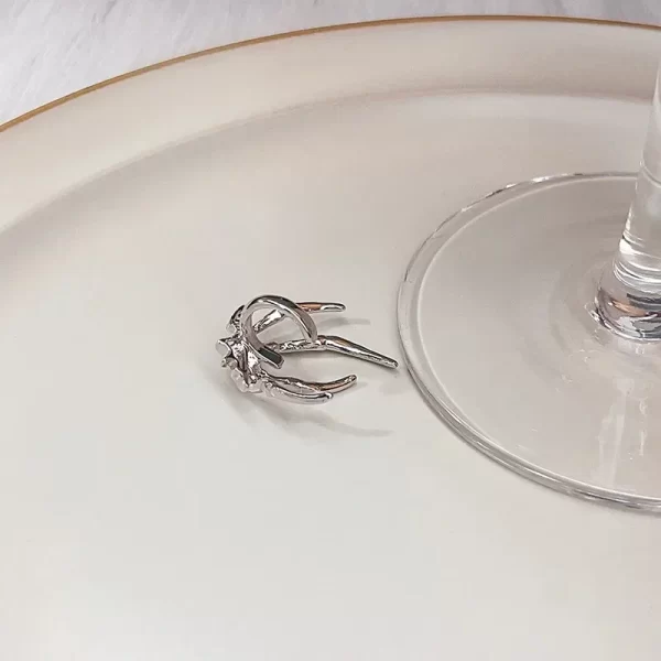 Gothic Punk Dark Style Women's Spider Designer Women's Ear Cuff Fashion Club Party Ear Cuff For Women Fashion Jewelry 2024 New - Image 6